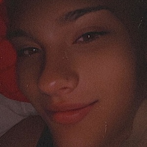 Alexi-2352