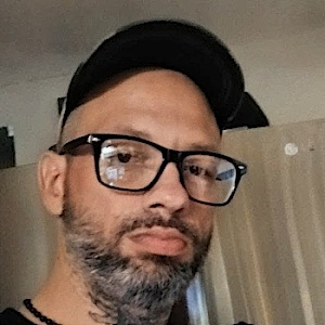 Djay-8387