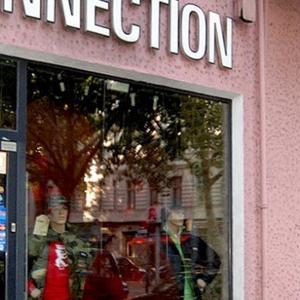 Connection Club Garage