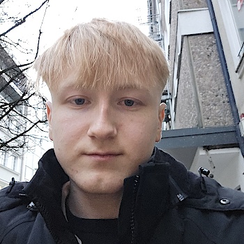 BlondeBoy18cm